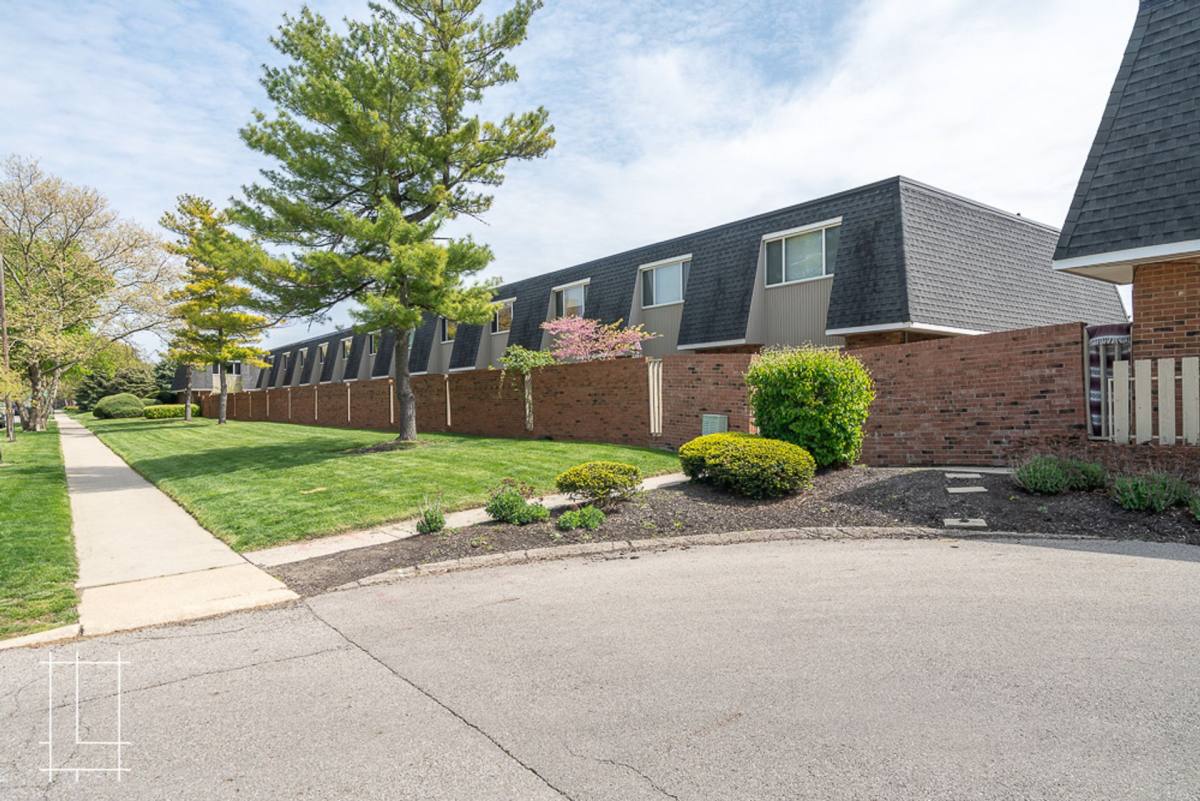 Apartment for rent at 411 E Buttles Ave, Columbus, OH 43215