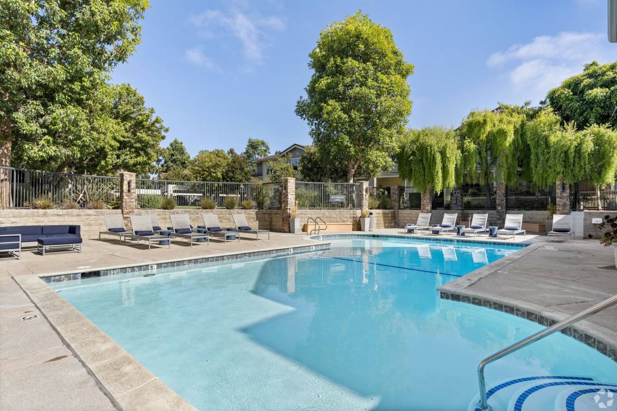 Apartment for rent at 930 Pacific Strand Place, Ventura, CA 93003
