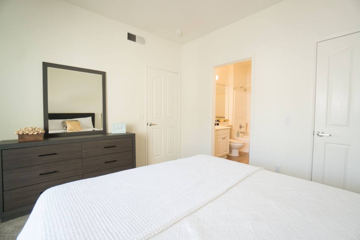 Apartment for rent at 930 Pacific Strand Place, Ventura, CA 93003