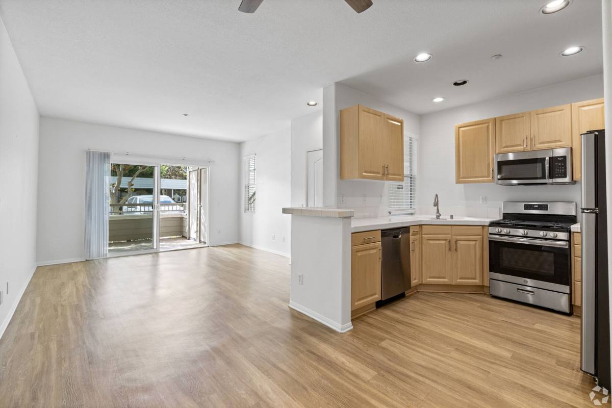 Apartment for rent at 930 Pacific Strand Place, Ventura, CA 93003