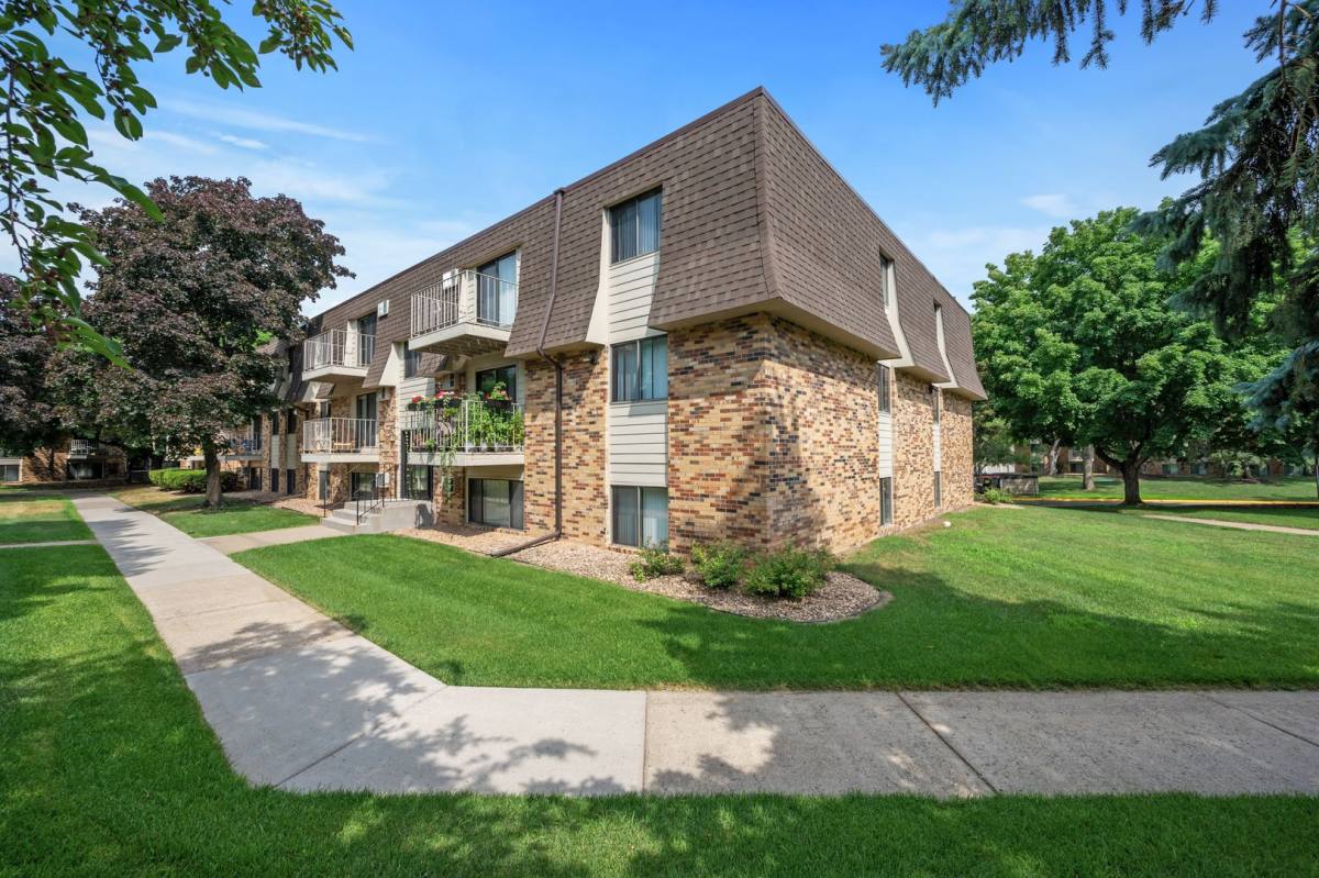 Apartment for rent at 11799 Zea St NW, Minneapolis, MN 55433