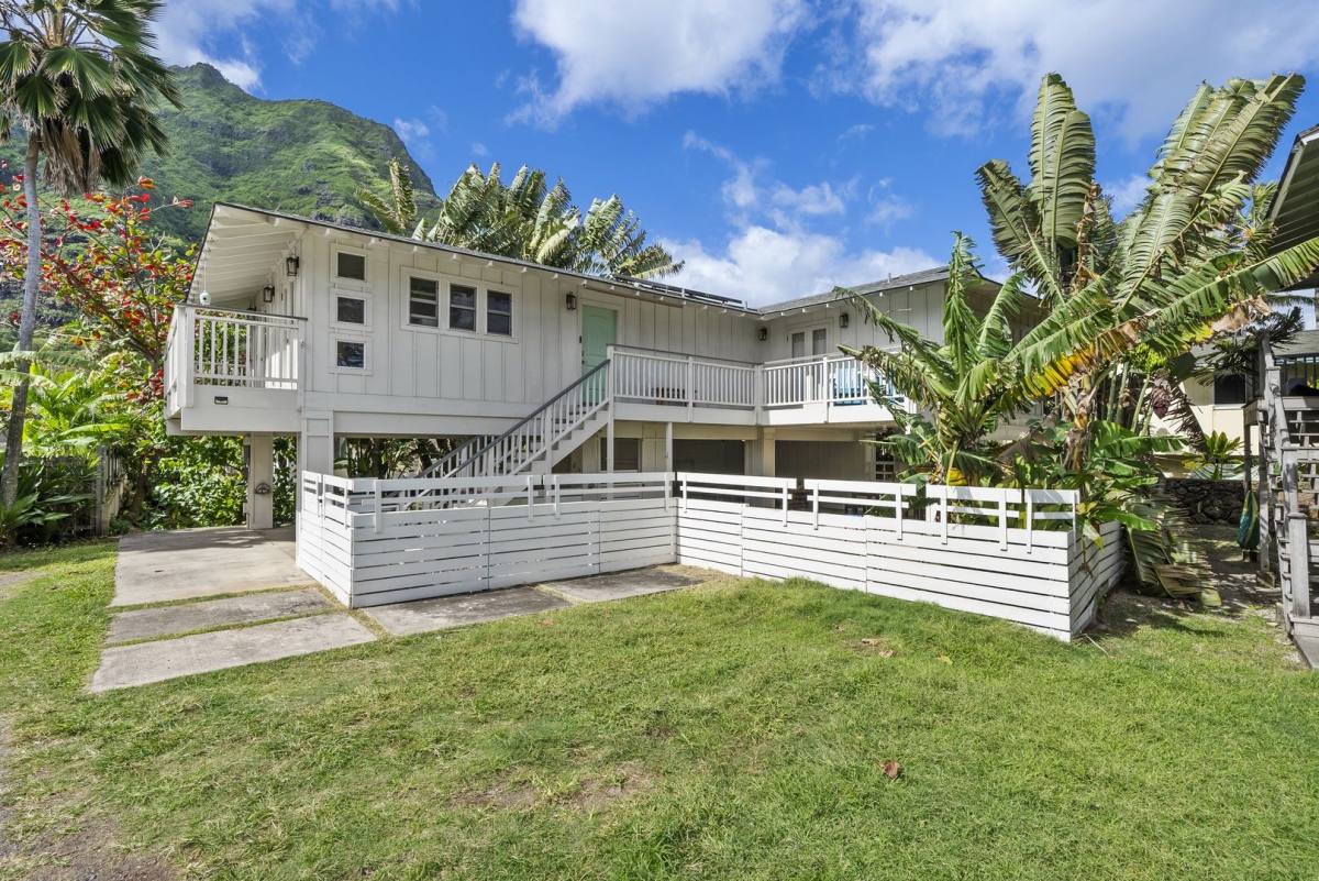 House for rent at 51-332 A Kamehameha Highway, Kaaawa, HI 96730