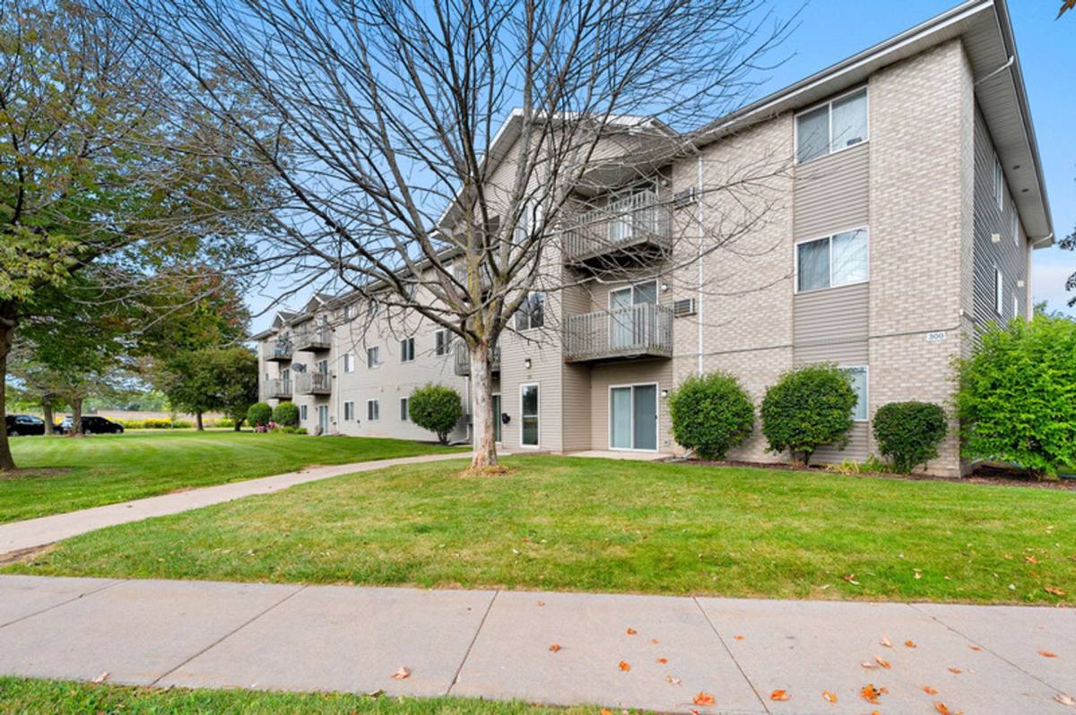 Apartment for rent at 300 Schindler Place, Menasha, WI 54952