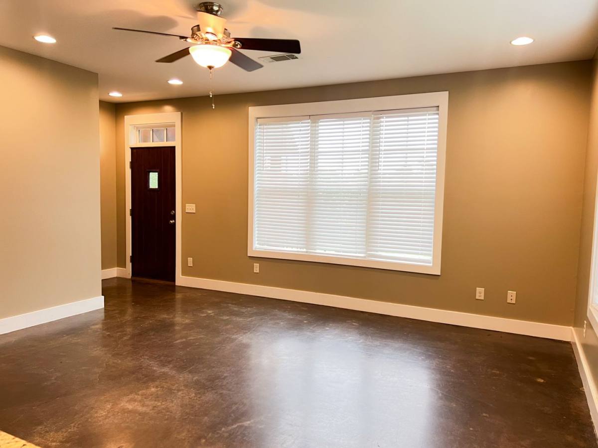 Townhouse for rent at 1726 10th St E, Tuscaloosa, AL 35404