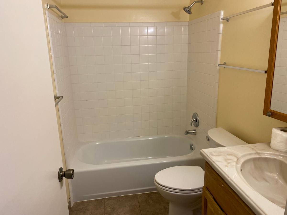 Apartment for rent at 325 S Center St, Collierville, TN 38017