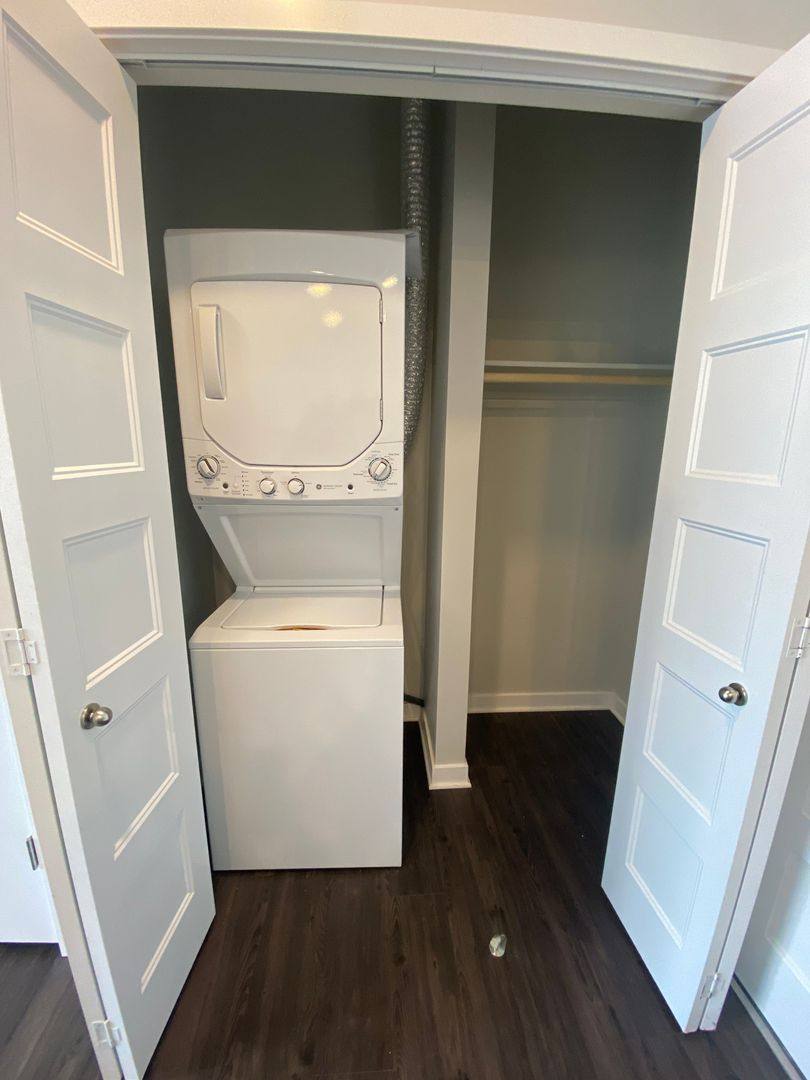 Apartment for rent at 3412 Dodge St, Omaha, NE 68131