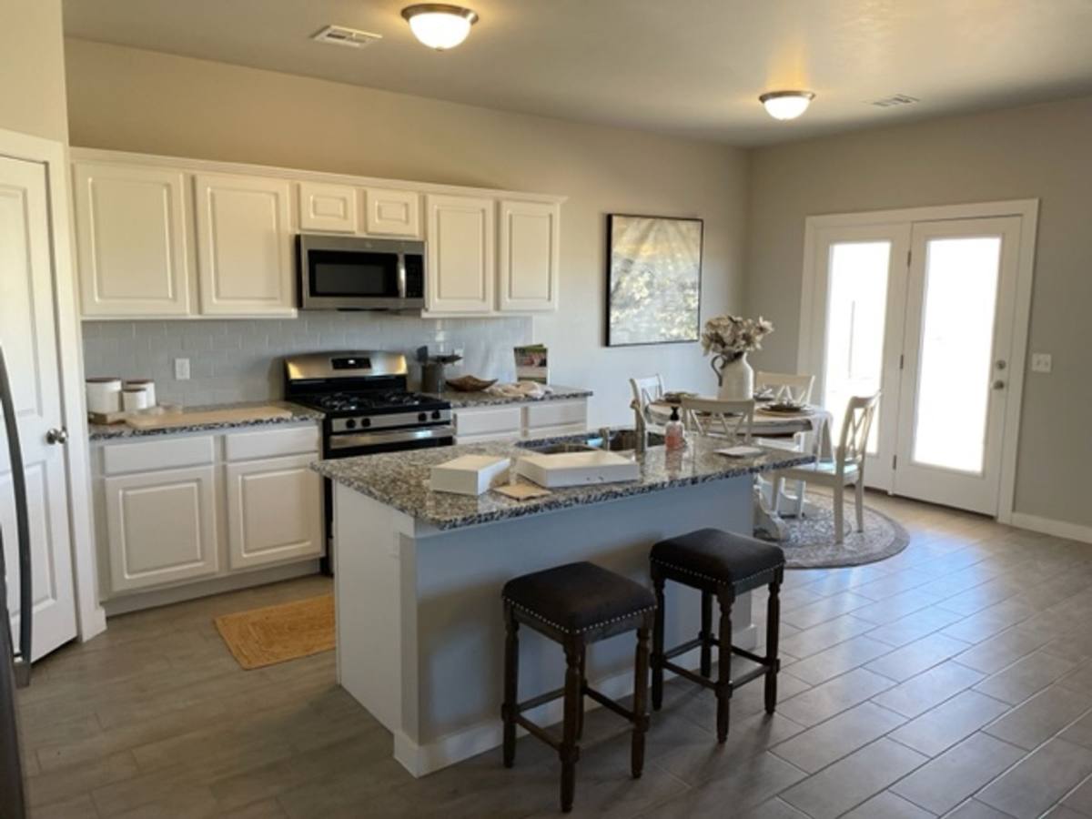 Apartment for rent at 1301 Heatherbrook Way, Cache, OK 73527