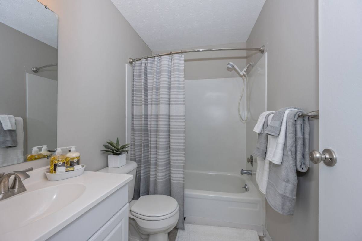 Apartment for rent at 1833 Schrock Rd, Columbus, OH 43229