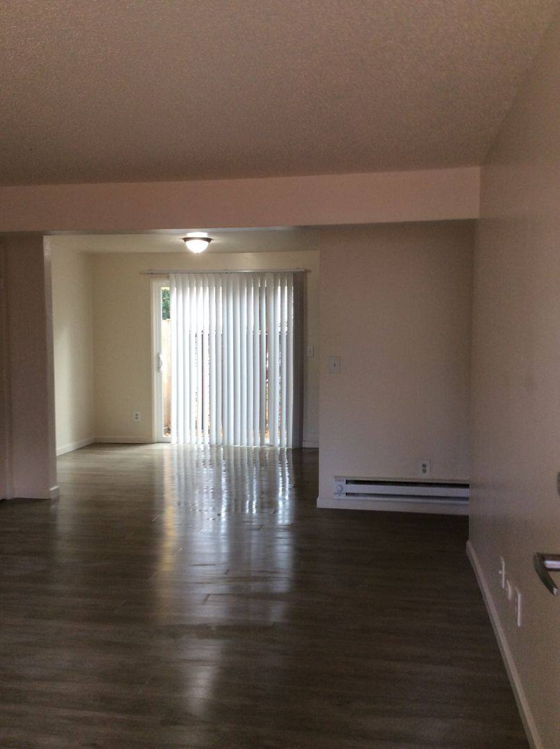 Apartment for rent at 12713 SE Powell Blvd, Portland, OR 97236
