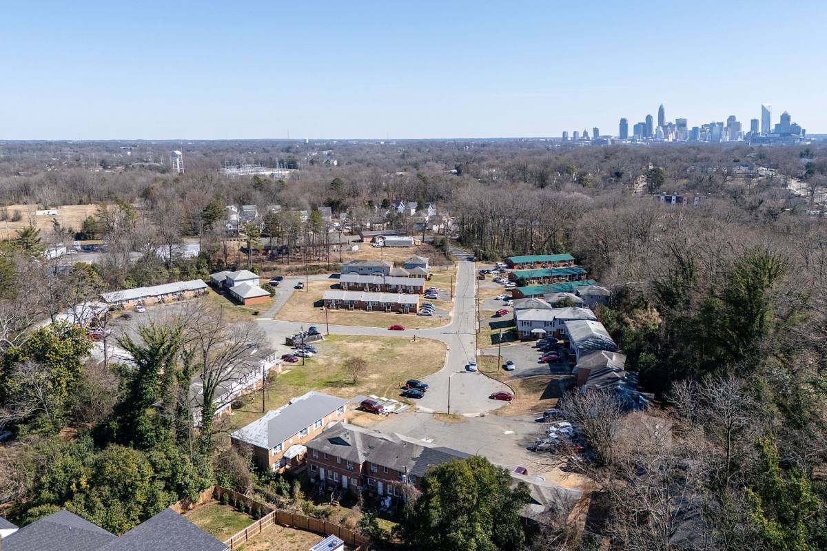 Apartment for rent at 3624 Hashem Dr, Charlotte, NC 28208