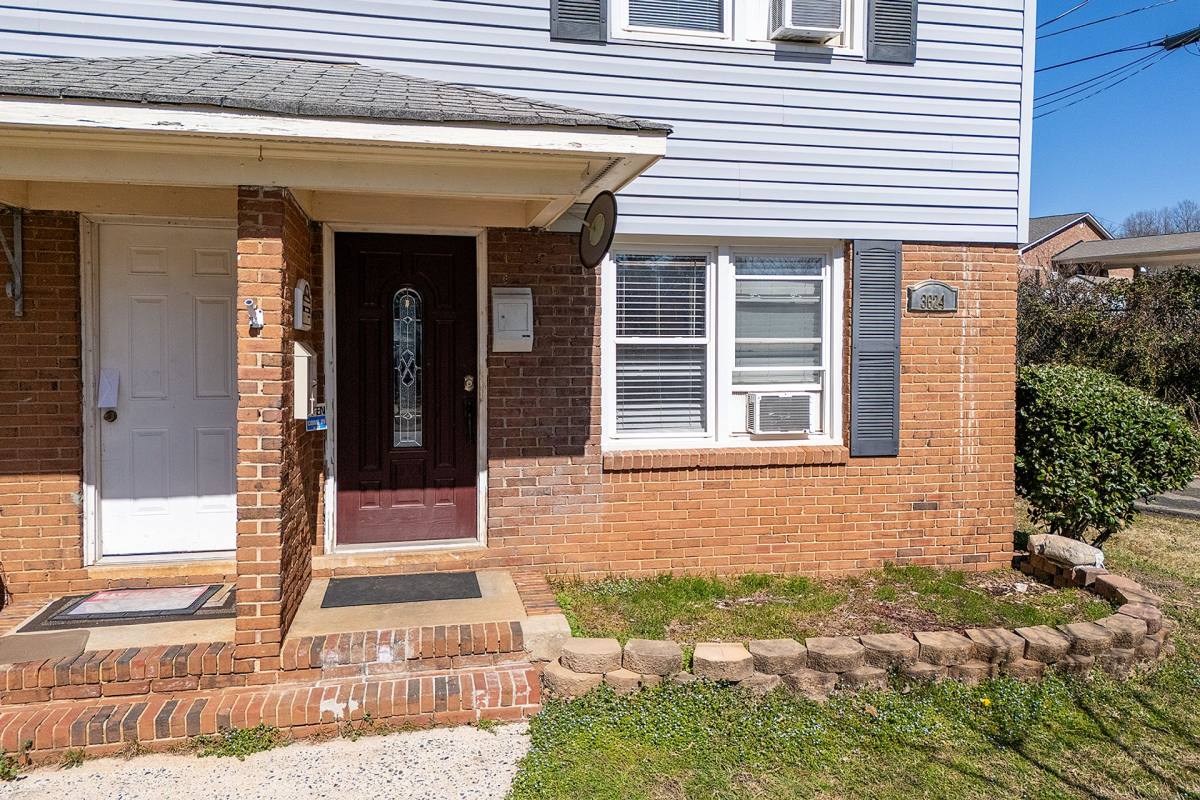 Apartment for rent at 3624 Hashem Dr, Charlotte, NC 28208