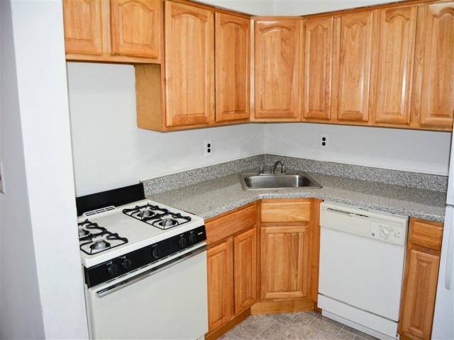 Apartment for rent at 835 Broadway Ave #E32, Holbrook, NY 11741
