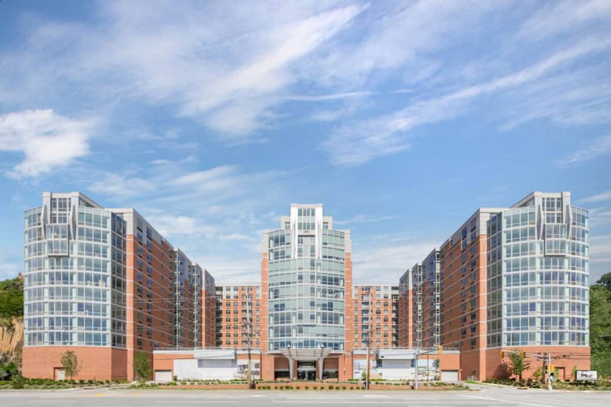 Apartment for rent at 7650 River Rd, Edgewater, NJ 07020