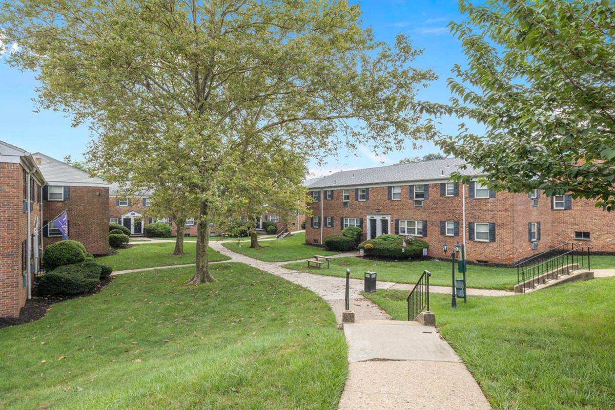Apartment for rent at 145 A Grandview Ave, Edison, NJ 08837