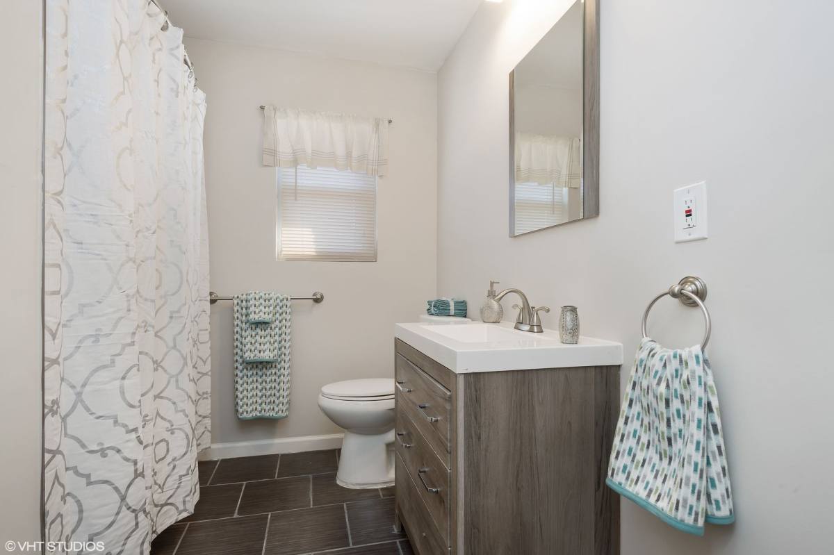 Apartment for rent at 145 A Grandview Ave, Edison, NJ 08837