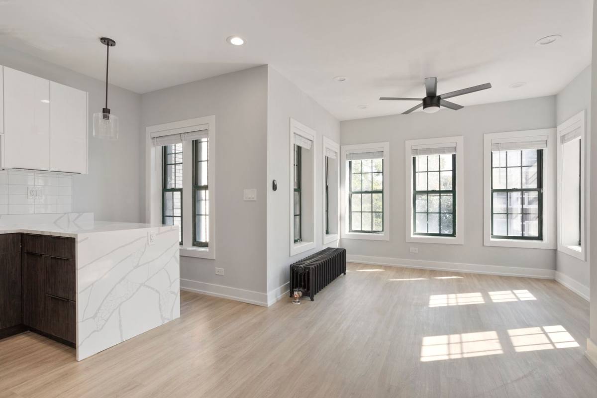Apartment for rent at 7736-42 N Eastlake Terrace, Chicago, IL 60626