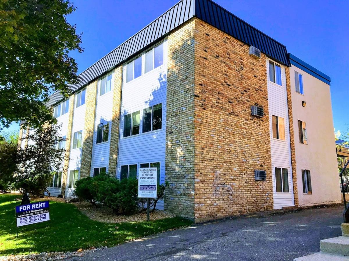 Apartment for rent at 2012 Aldrich Ave S, Minneapolis, MN 55405