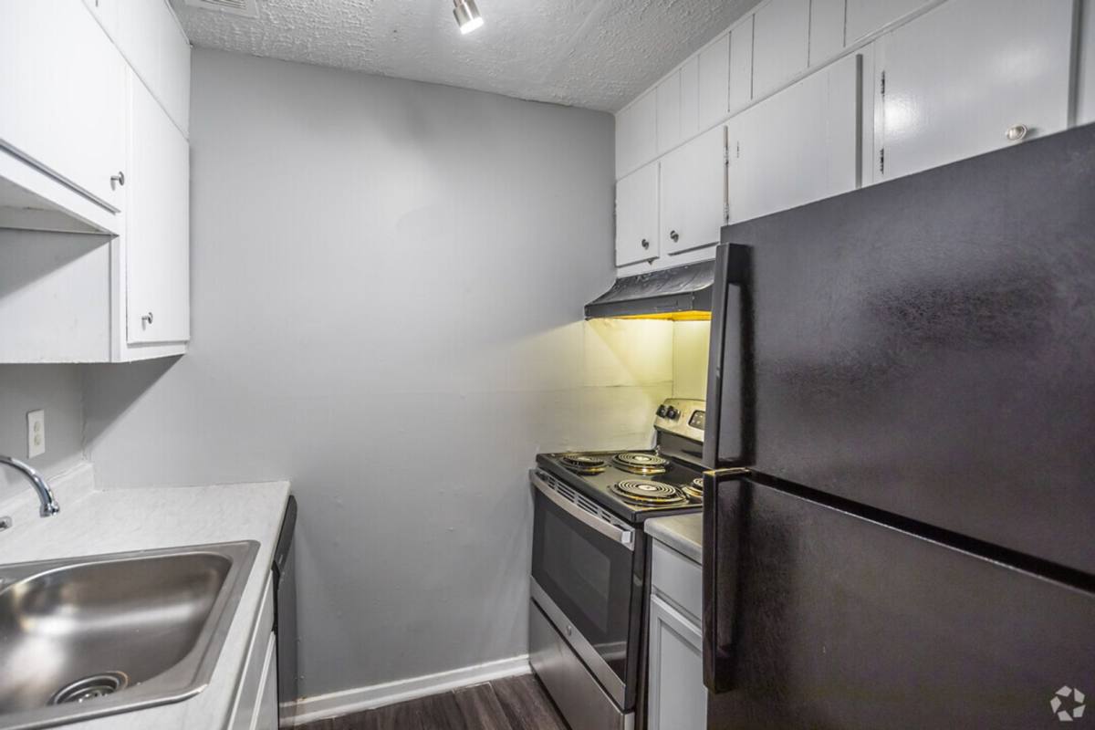 Apartment for rent at 365 W Northside Dr, Jackson, MS 39206