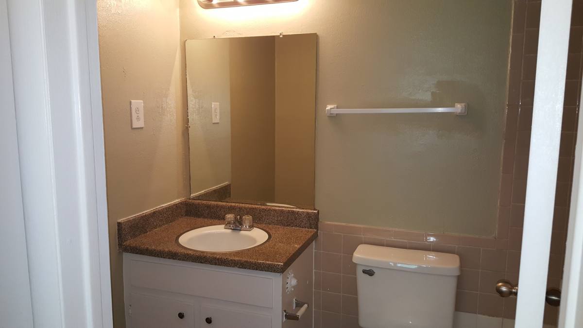 Apartment for rent at 1716 Vestawood Court, Birmingham, AL 35216