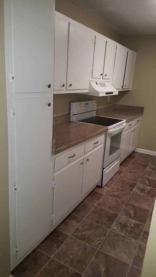 Apartment for rent at 1716 Vestawood Court, Birmingham, AL 35216