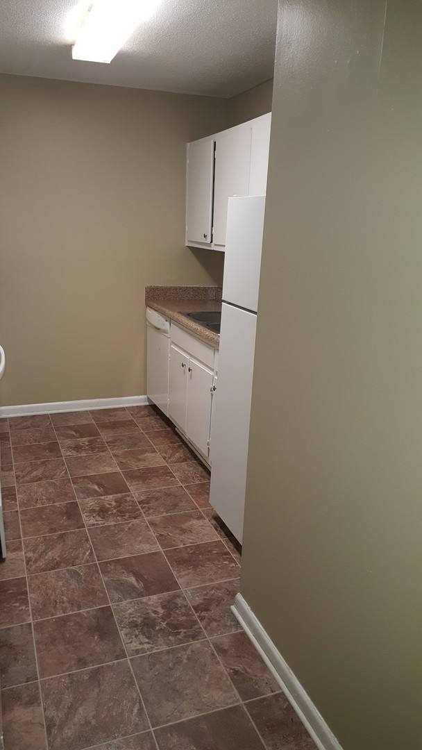 Apartment for rent at 1716 Vestawood Court, Birmingham, AL 35216
