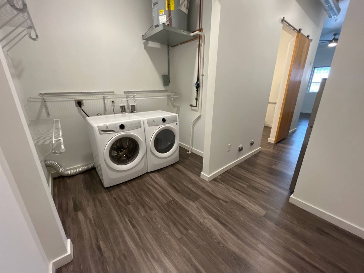 Apartment for rent at 885 Douglas St, Chattanooga, TN 37403