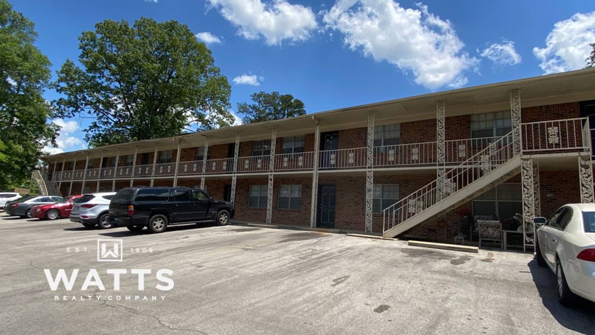 Apartment for rent at 8909 Parkway E, Birmingham, AL 35206
