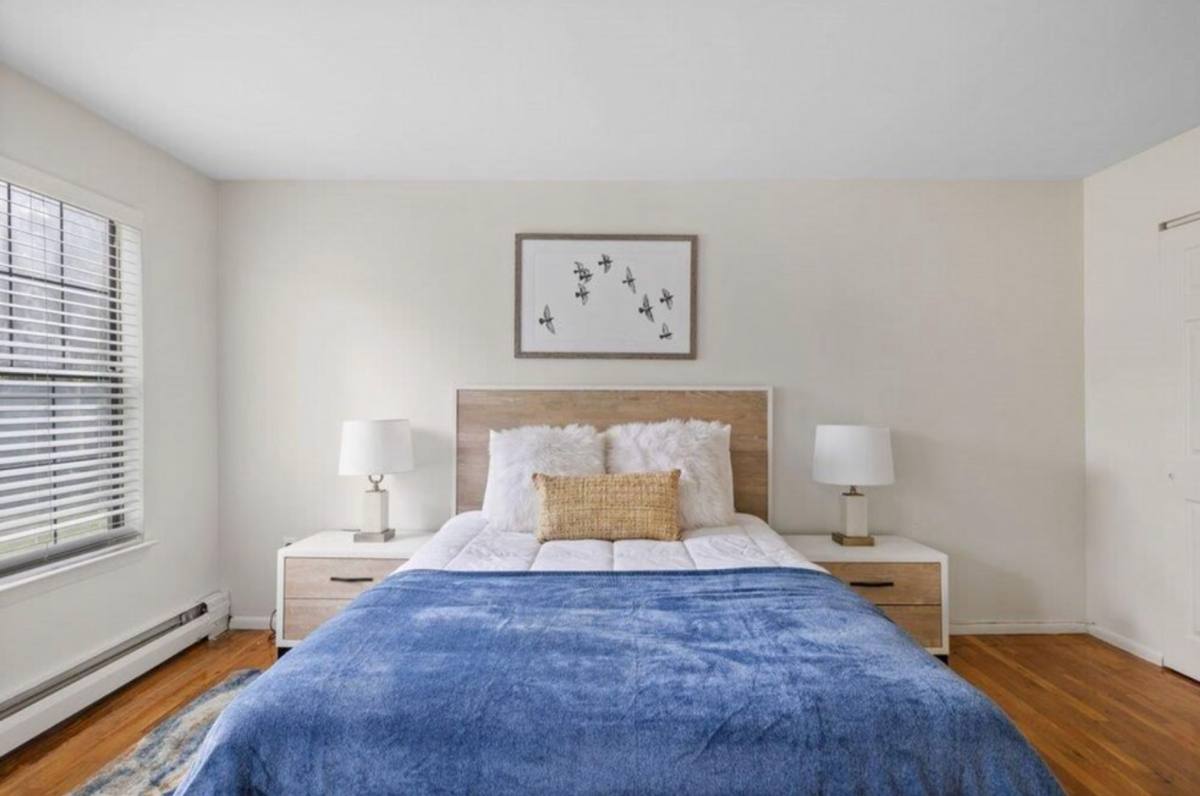 Townhouse for rent at 300 Blue Spring Rd, Princeton, NJ 08540