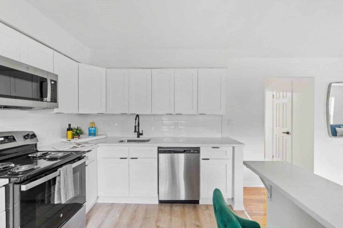 Townhouse for rent at 300 Blue Spring Rd, Princeton, NJ 08540