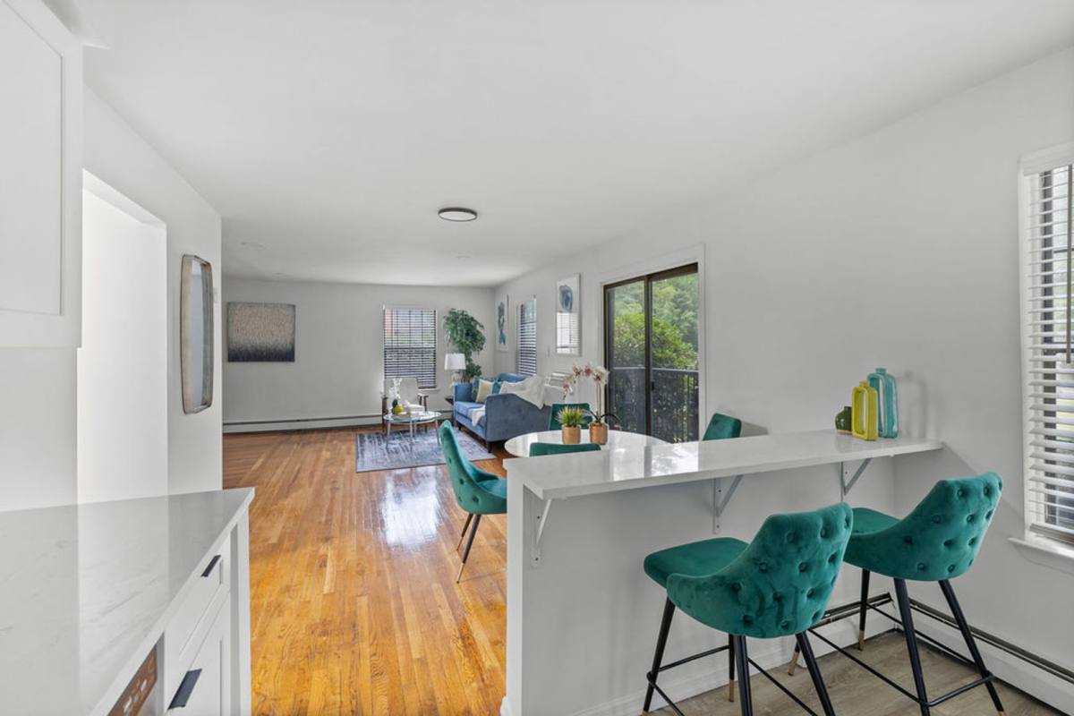 Townhouse for rent at 300 Blue Spring Rd, Princeton, NJ 08540