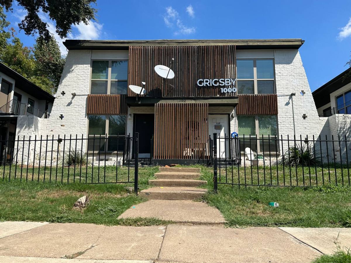 Apartment for rent at 1000 Grigsby Ave, Dallas, TX 75204