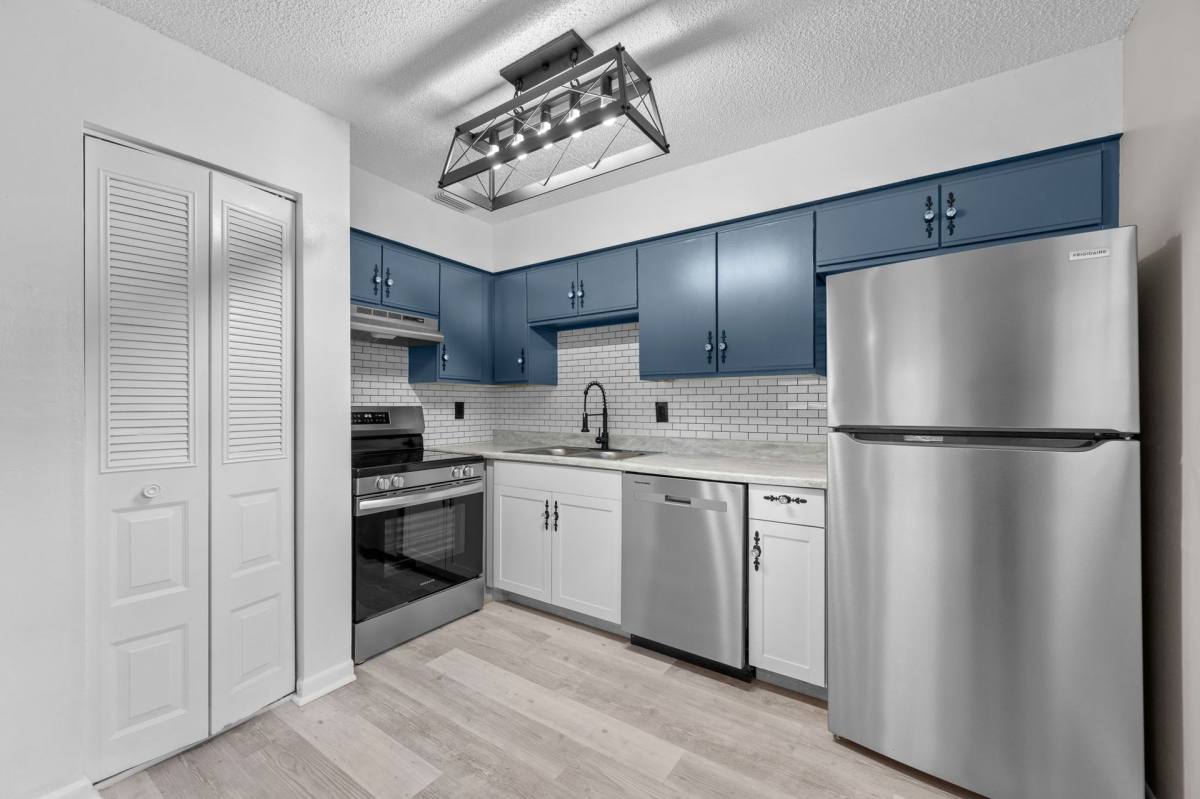 Apartment for rent at 1505 40th Ave, Vero Beach, FL 32960