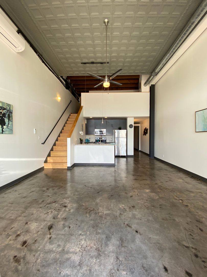 Apartment for rent at 401 S Elgin Ave, Tulsa, OK 74120
