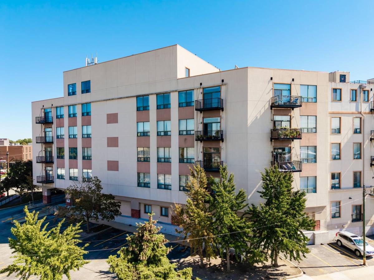 Apartment for rent at The Park Terrace, 2451 W Howard St, Chicago, IL 60645
