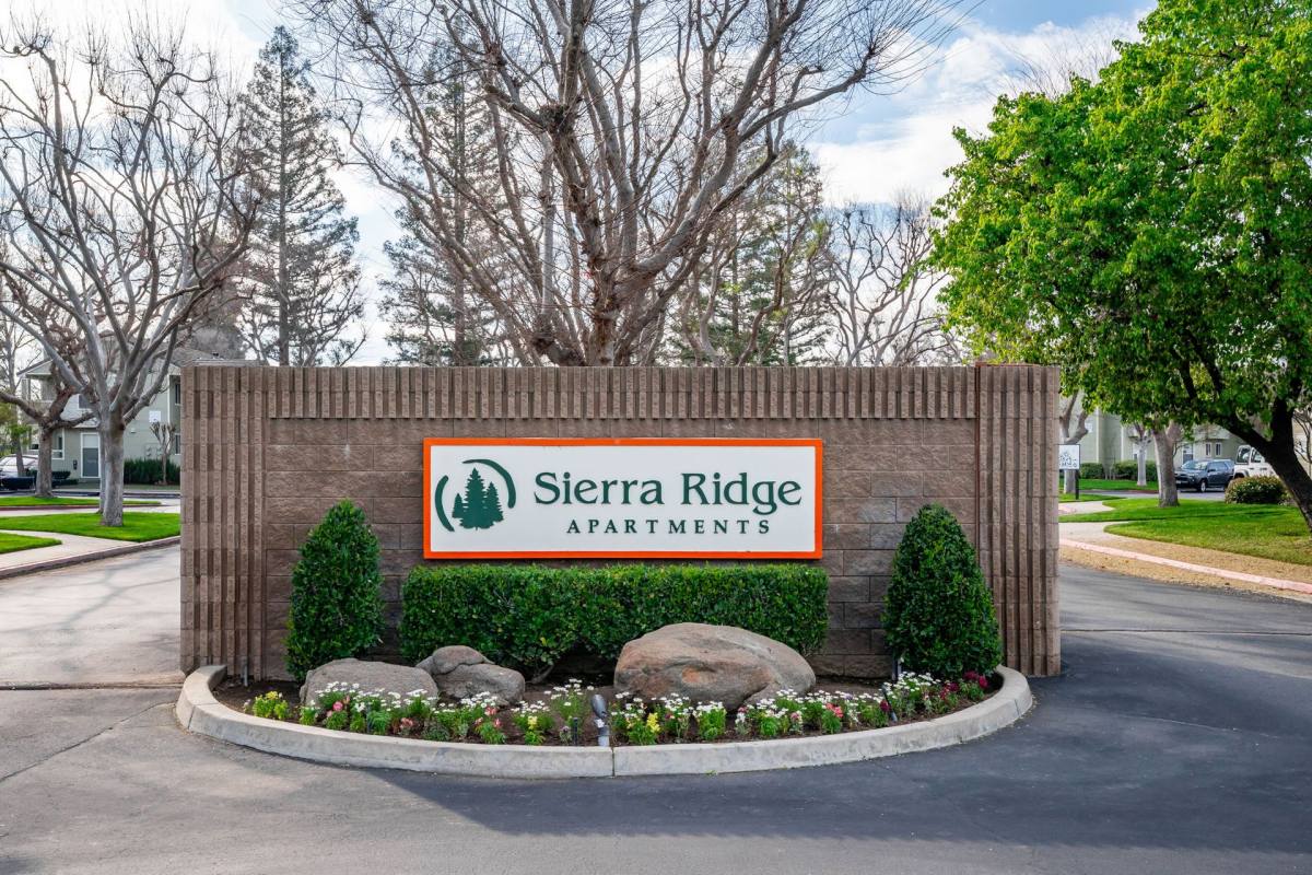 Apartment for rent at Sierra Ridge, 100 Fowler Ave, Clovis, CA 93611