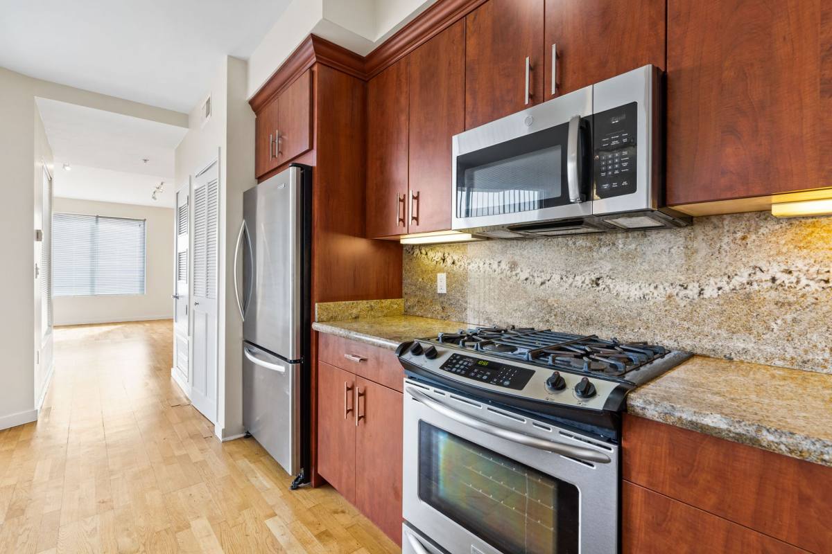 Condo for rent at Highpoint Terrace, 1888 Geneva Ave, San Francisco, CA 94134