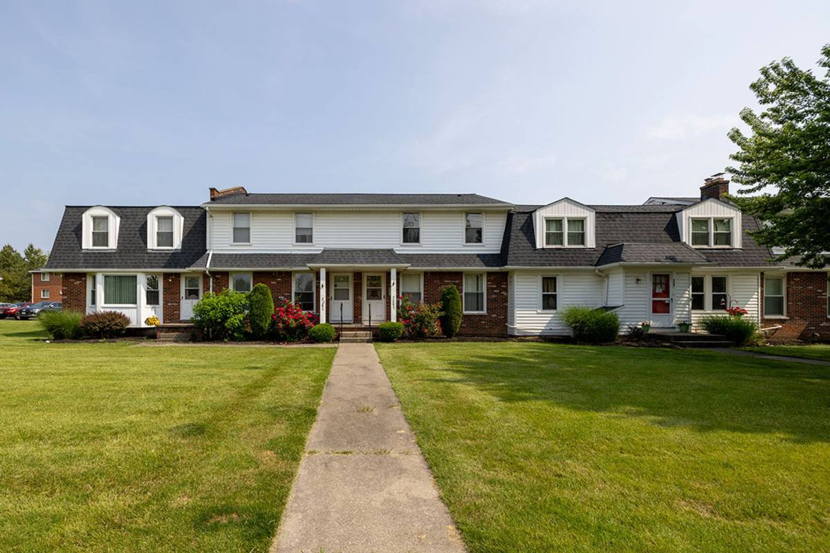 Townhouse for rent at 2255 Center Terrace, Grand Island, NY 14072