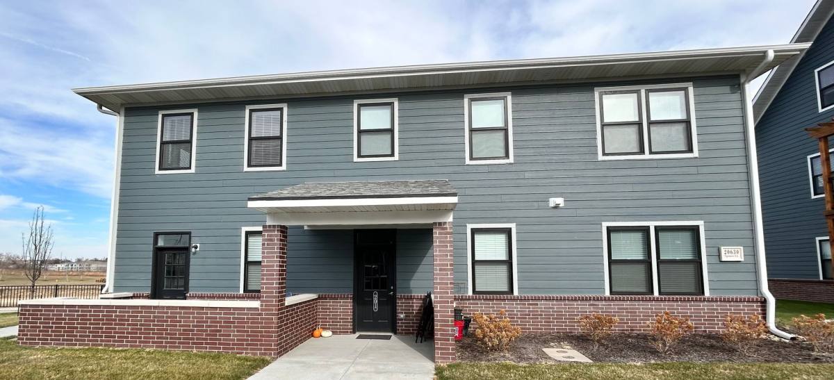Apartment for rent at 6108 Coventry Dr, Elkhorn, NE 68022