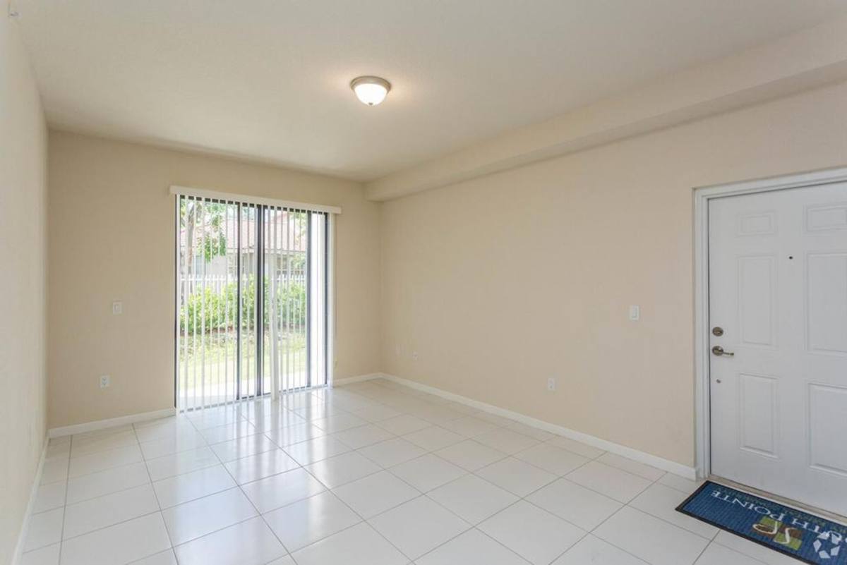 Apartment for rent at 13720 SW 272nd St, Homestead, FL 33032