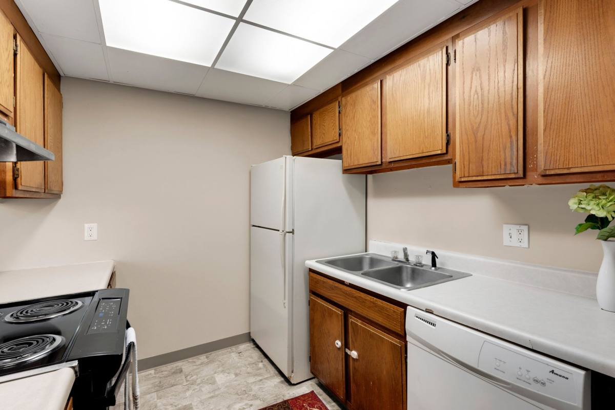 Apartment for rent at 2101 Oakwood Rd, Ames, IA 50014