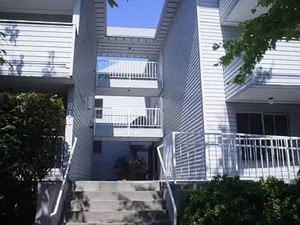 Apartment for rent at Kelly Anne, 816 NE 43rd St, Seattle, WA 98105