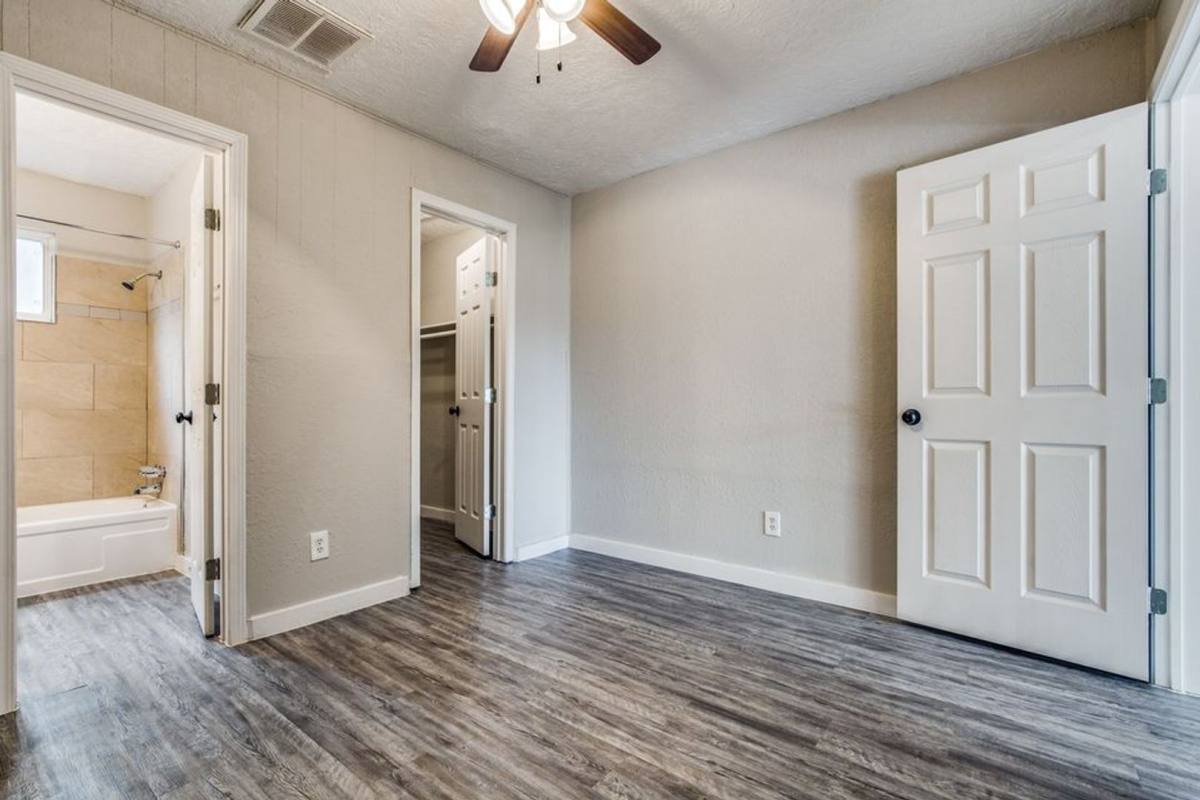 Apartment for rent at 4820 Oak Ave, Pasadena, TX 77503