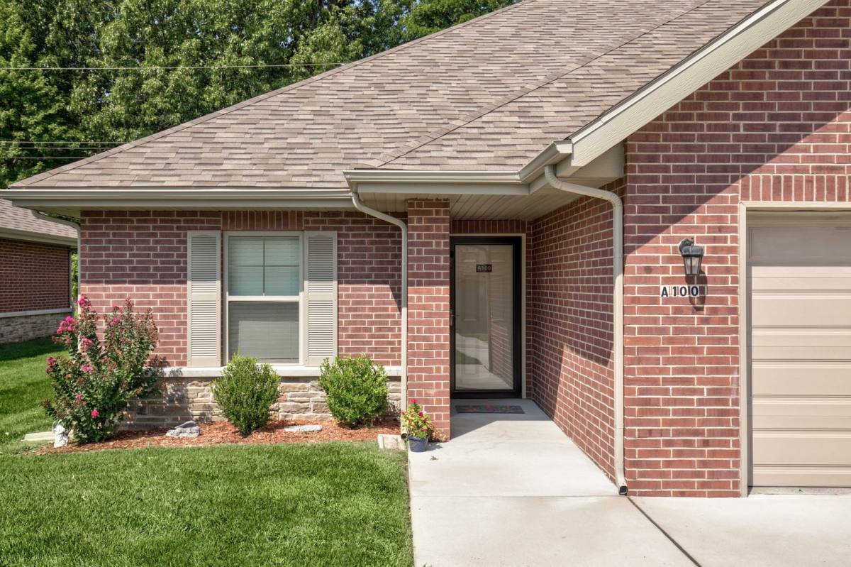 Apartment for rent at 1225 S Ingram Mill Rd, Springfield, MO 65804
