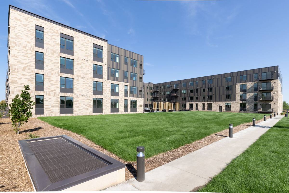 Apartment for rent at 21235 Commerce Blvd, Rogers, MN 55374
