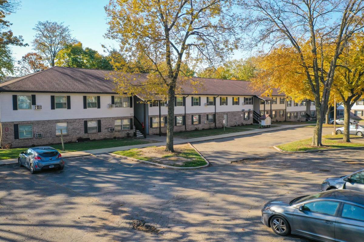 Apartment for rent at 1832 N Main St, Rockford, IL 61103