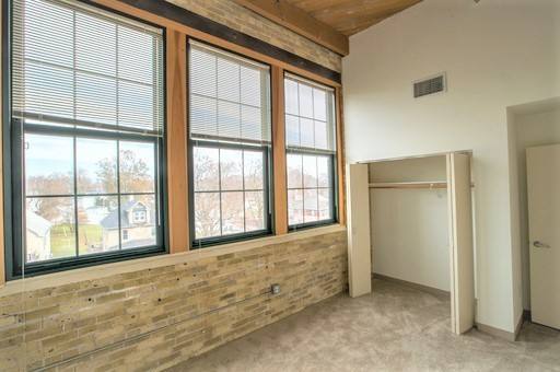 Apartment for rent at 913 N Spring St, Beaver Dam, WI 53916