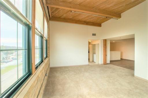 Apartment for rent at 913 N Spring St, Beaver Dam, WI 53916