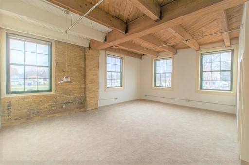 Apartment for rent at 913 N Spring St, Beaver Dam, WI 53916