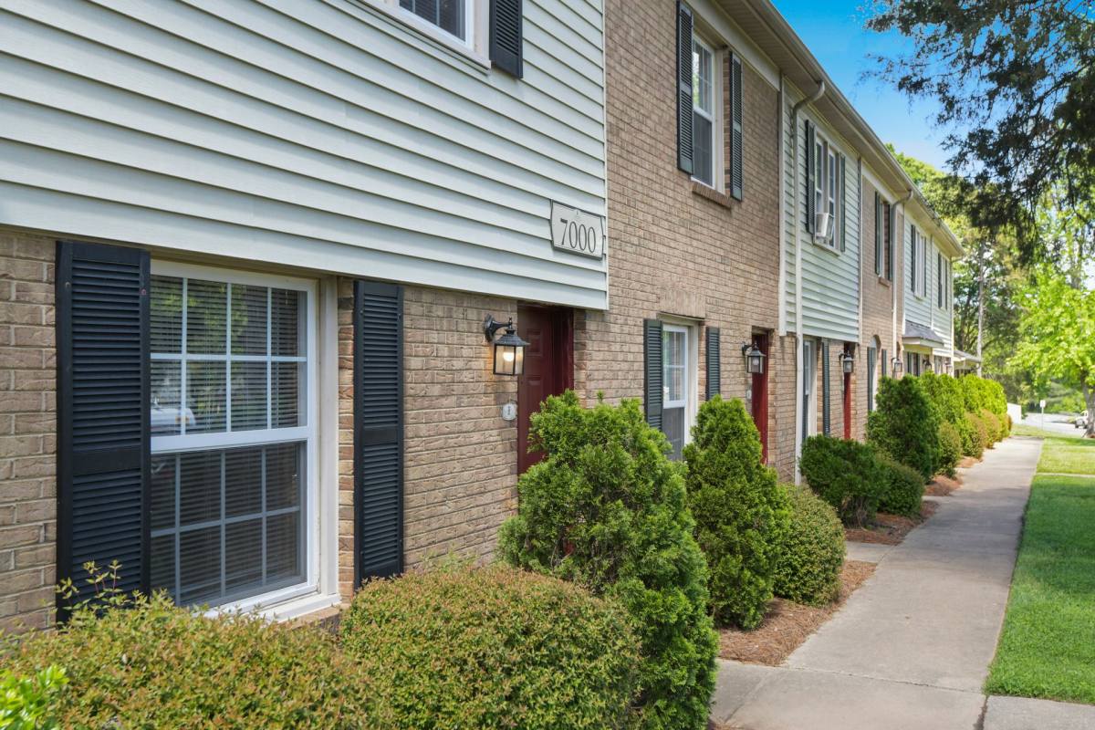 Townhouse for rent at 7000-08 Barrington Dr, Charlotte, NC 28215