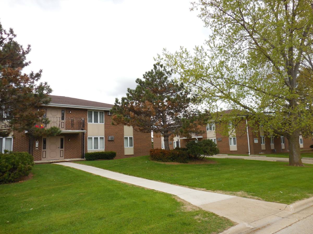 Apartment for rent at 1398 Kingston Terrace, Green Bay, WI 54302